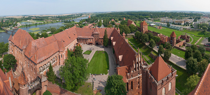 Die Marienburg in Malborg, Stammburg des Deutschritterordens; Bild größerklickbar